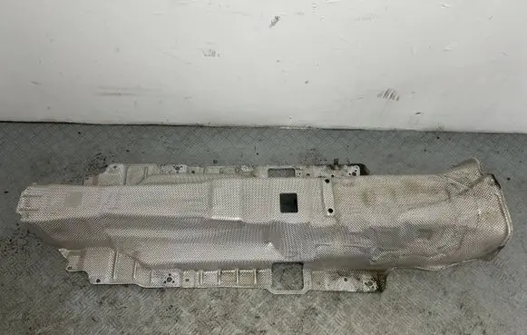 Audi TT TTS RS Mk3 8S Exhaust heat shield 8S0825662