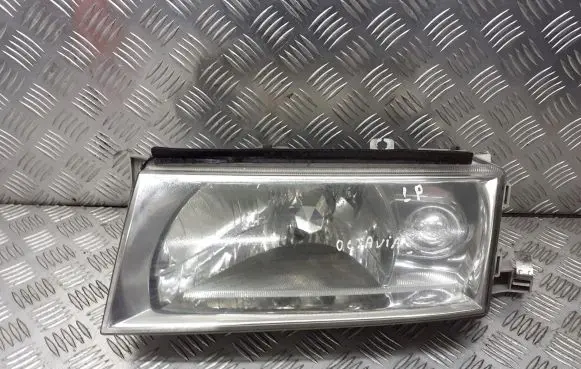 Skoda Octavia Mk1 (1U) Headlight/headlamp