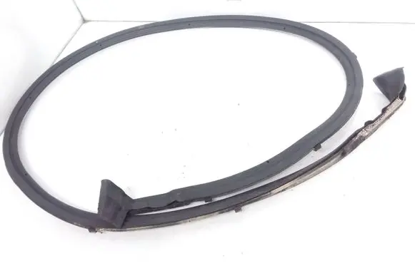 BMW 3 E46 Loading door rubber seal (on body) 