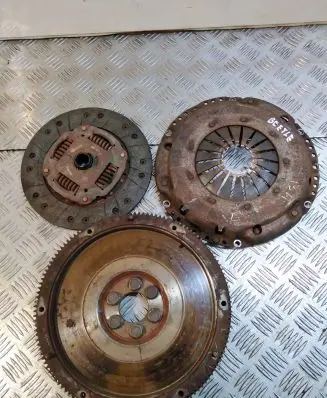 Volkswagen New Beetle Clutch set kit 037105273C 028141035B