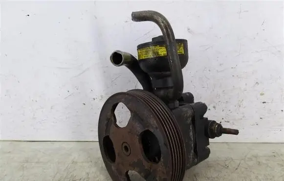 Mitsubishi Galant Power steering pump