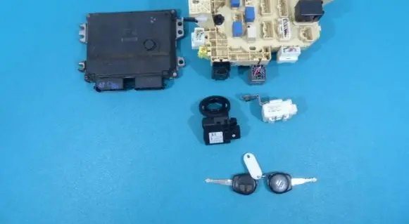Suzuki Swift I Engine control unit/module ECU 33920-63JH IMPRK813007