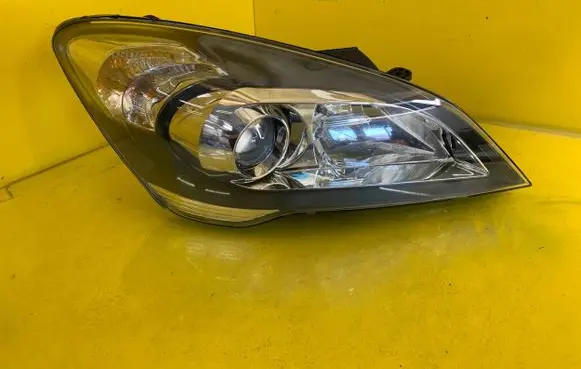 KIA Ceed Headlight/headlamp 92102-1H