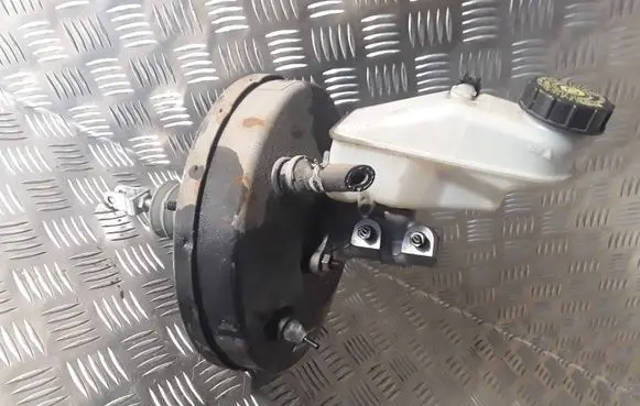 Toyota Yaris Brake booster 472000D360A