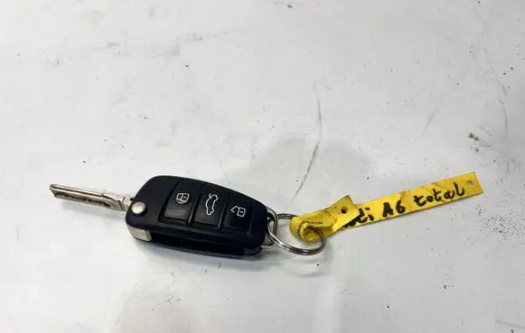 Audi A6 S6 C6 4F Ignition key/card 