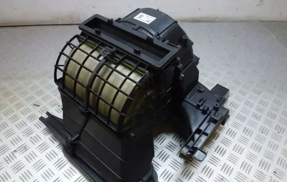 Subaru XV I Heater fan/blower 72210FJ030