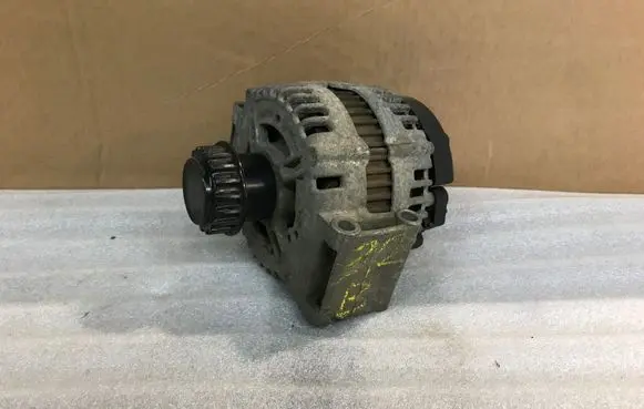 Volvo XC90 Generator/alternator 6G9N10300MA 0121715009