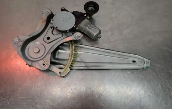 Toyota Corolla E140 E150 Rear door manual window regulator 85710-0D100