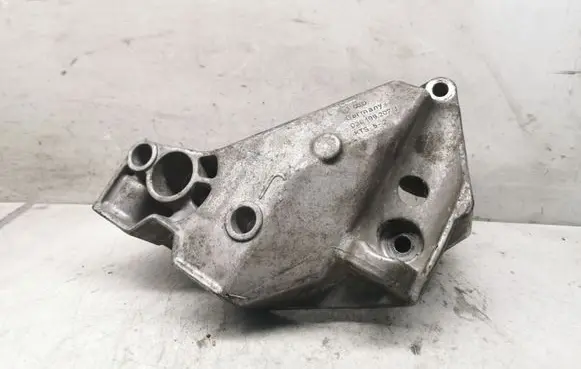 Audi A3 S3 8L Engine mounting bracket 038199207J