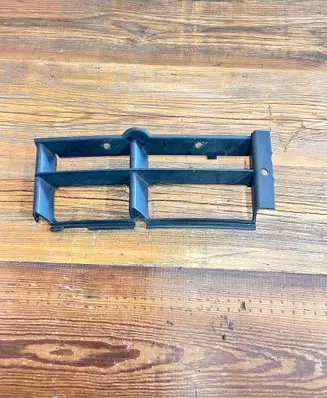 BMW 5 E39 Front bumper lower grill 8235673 51182356739