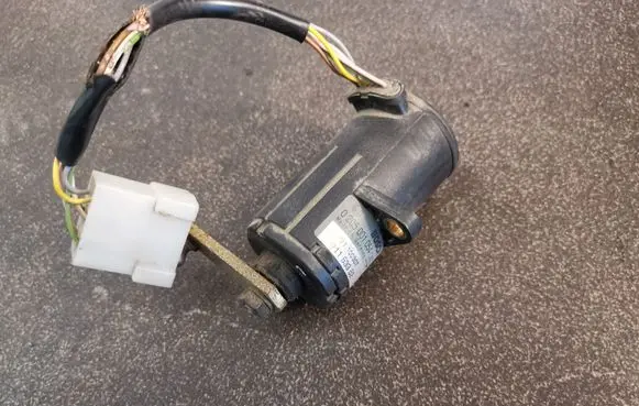 Opel Frontera A Accelerator throttle pedal 0205001054