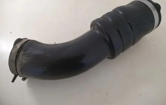 Volvo V70 Intercooler hose/pipe 08692401