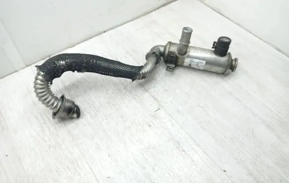 Peugeot 308 EGR valve cooler 9646762280 79998D P1U3H9P415BB