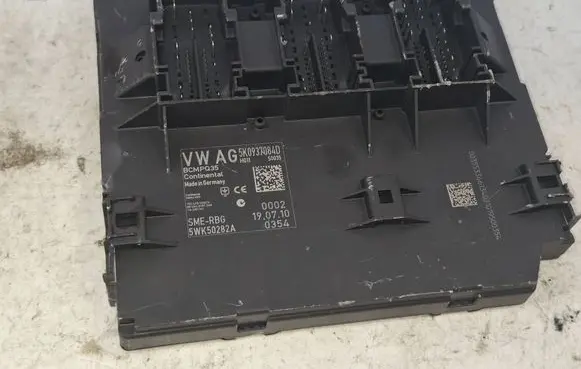 Volkswagen Tiguan Comfort/convenience module 5K0937084D 5WK50282A 5WK9079