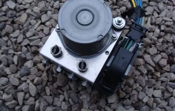 Jaguar XE ABS Pump HX7314F447AF