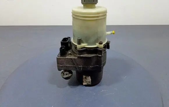 Skoda Fabia Mk1 (6Y) Power steering pump 6Q0423155AH