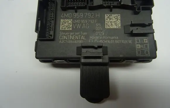 Audi A4 S4 B9 8W Door control unit/module 4M0959792H