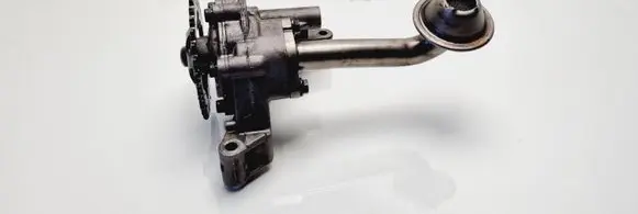 Volkswagen Golf IV Oil pump 06A115105B 06A115121