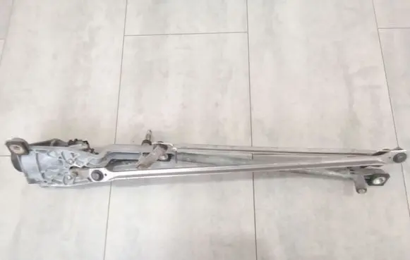 Ford Focus Front wiper linkage and motor XS4117508BB