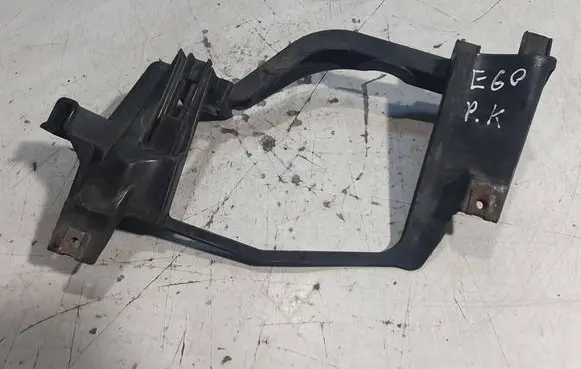 BMW 5 E60 E61 Headlight/headlamp mounting bracket 15873700