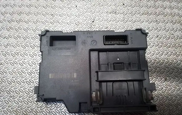 Renault Trafic III (X82) Ignition key card reader 285906813R 93457046
