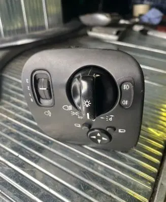 Mercedes-Benz C W203 Light switch A2035450604