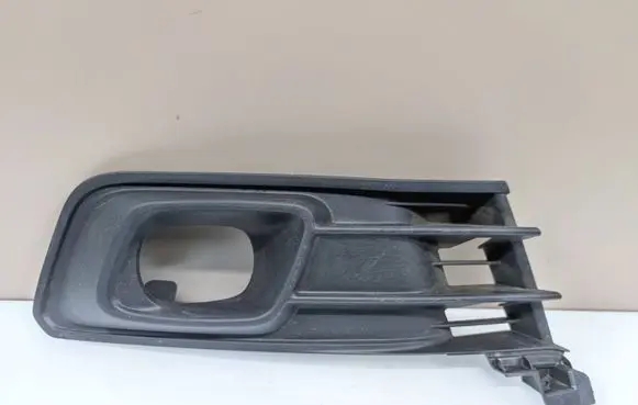 Renault Captur Front fog light trim/grill 261A26931R