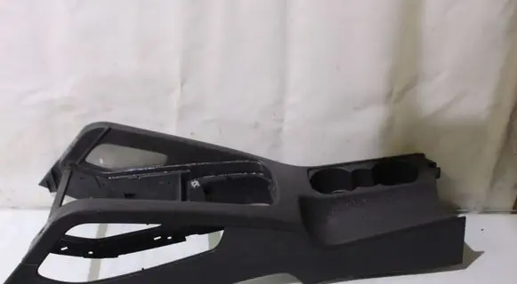 Volkswagen Golf V Center console 1K0863243A
