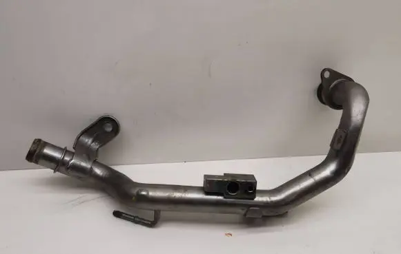 Ford Explorer VI Engine coolant pipe/hose L85E8594BB