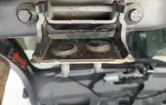 Volvo V50 Tailgate/trunk/boot hinge