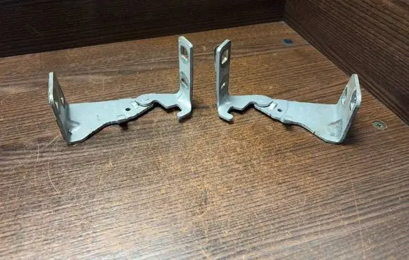 Opel Vivaro Engine bonnet/hood hinges 312082 65678