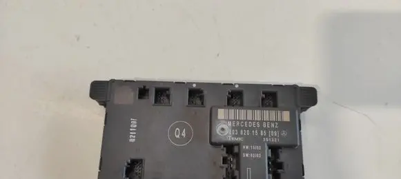 Mercedes-Benz C W203 Door control unit/module 2038201585 351321