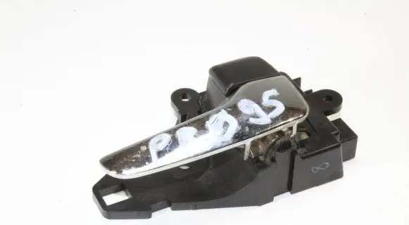 Mitsubishi Lancer Front door interior handle