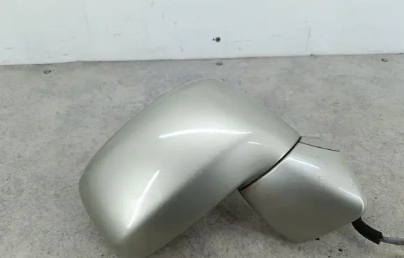 Nissan Tiida C11 Front door electric wing mirror 