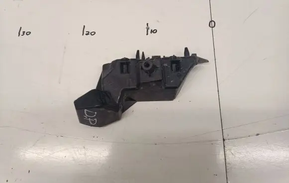Ford Focus Front bumper mounting bracket JX7B17D958