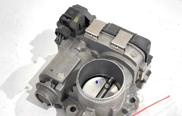 Skoda Fabia Mk3 (NJ) Engine shut-off valve 04C133062D