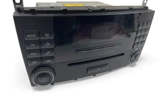 Chrysler Voyager Radio/CD/DVD/GPS head unit 05064954AF