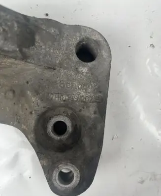Volkswagen Transporter - Caravelle T5 Engine mounting bracket 7H0199207B