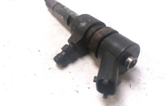 Opel Zafira B Fuel injector 0445110165