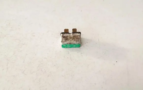 Volkswagen Golf IV Other relay 443937105A