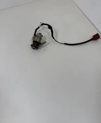 Volkswagen Passat Alltrack AdBlue injector 04L131113P 100316041340