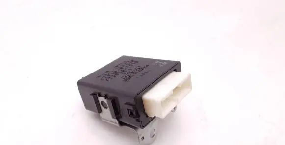 Toyota Auris 150 Window wiper relay 8594002040 4230001070