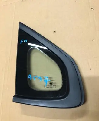 Hyundai i30 Rear side window