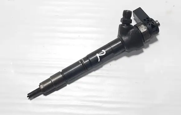 Volkswagen Golf VII Fuel injector 04L130277AJ