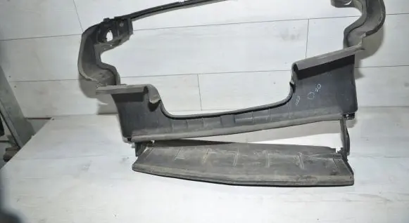 Mercedes-Benz R W251 Intercooler air guide/duct channel A2515000915
