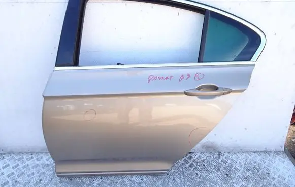 Volkswagen PASSAT B8 Rear door EBBE