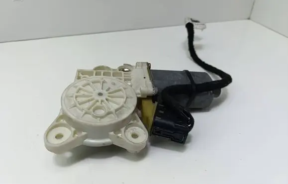 Mercedes-Benz E W211 Front door window regulator motor A2118202942