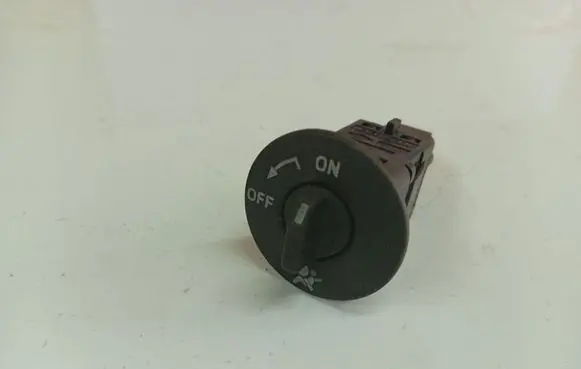 Renault Scenic III - Grand scenic III Passenger airbag on/off switch 8200163589C