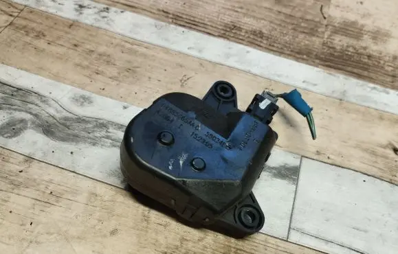 Chrysler Pacifica Air flap motor/actuator 04885465AA