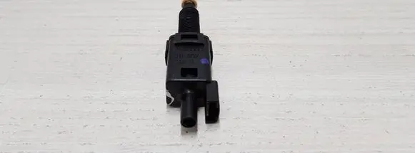 Audi A8 S8 D2 4D Brake pedal sensor switch 811907343B